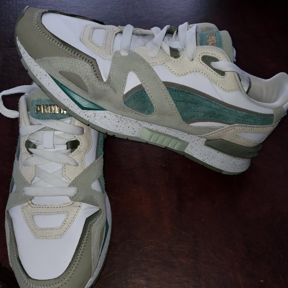 Puma Shoes. Size 10